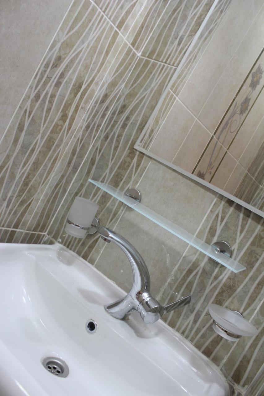 Tahrir Square Hostel Кайро Екстериор снимка