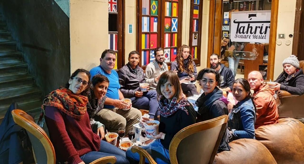 Tahrir Square Hostel Кайро Екстериор снимка